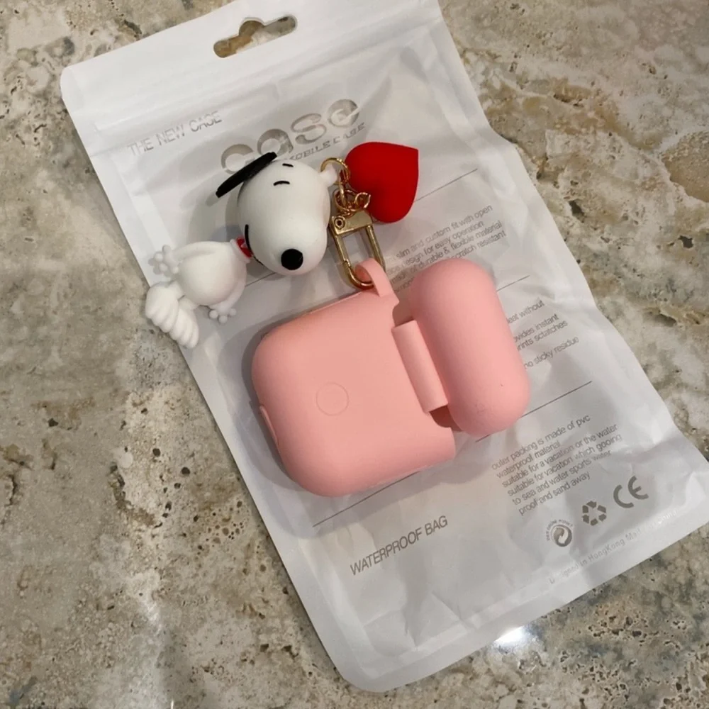 Cartoon Snoopy AirPods Silicone Case Keychain
